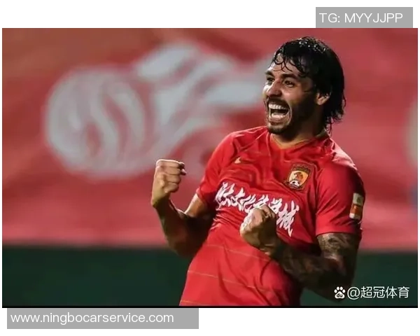 高拉特：从巴西足球明星到中国联赛的传奇旅程与辉煌成就